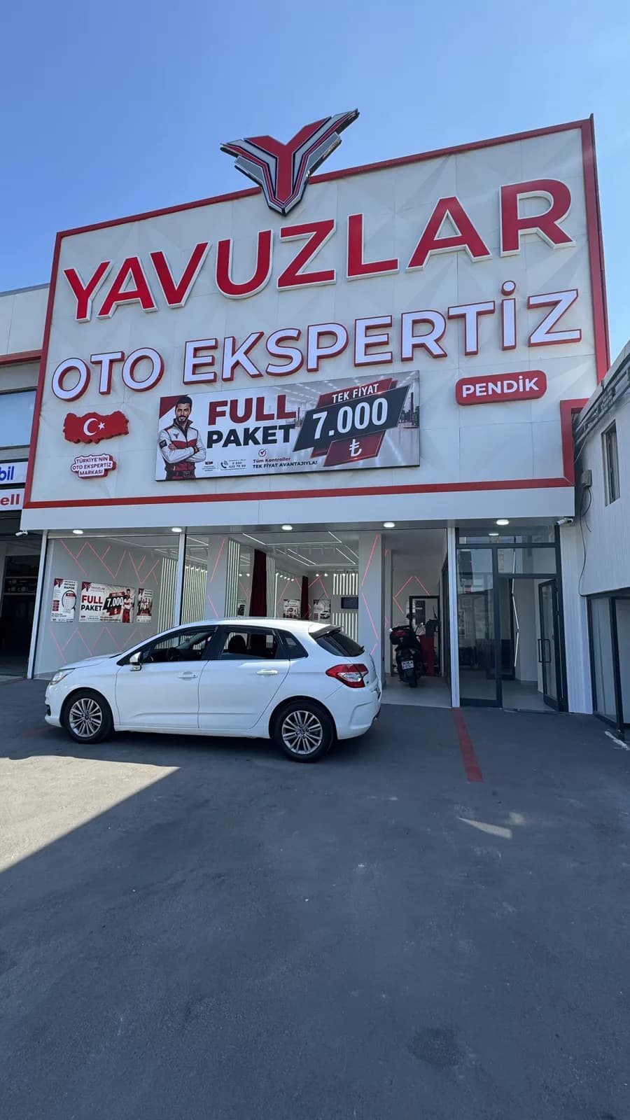 Pendik Oto Ekspertiz — Yavuzlar Pendik istasyonu tabelası ve girişi